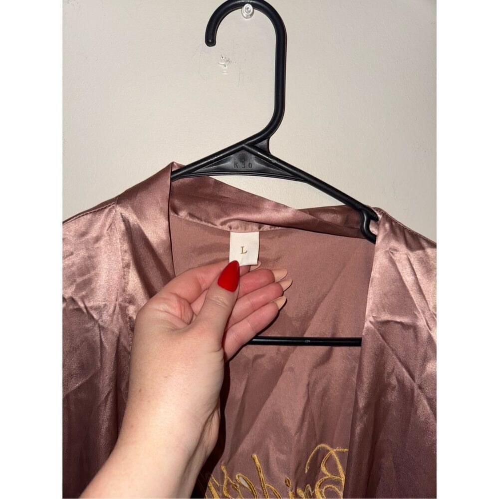 Bridesmaid Mauve Embroidered Robe- Size Large - Picture 4 of 5